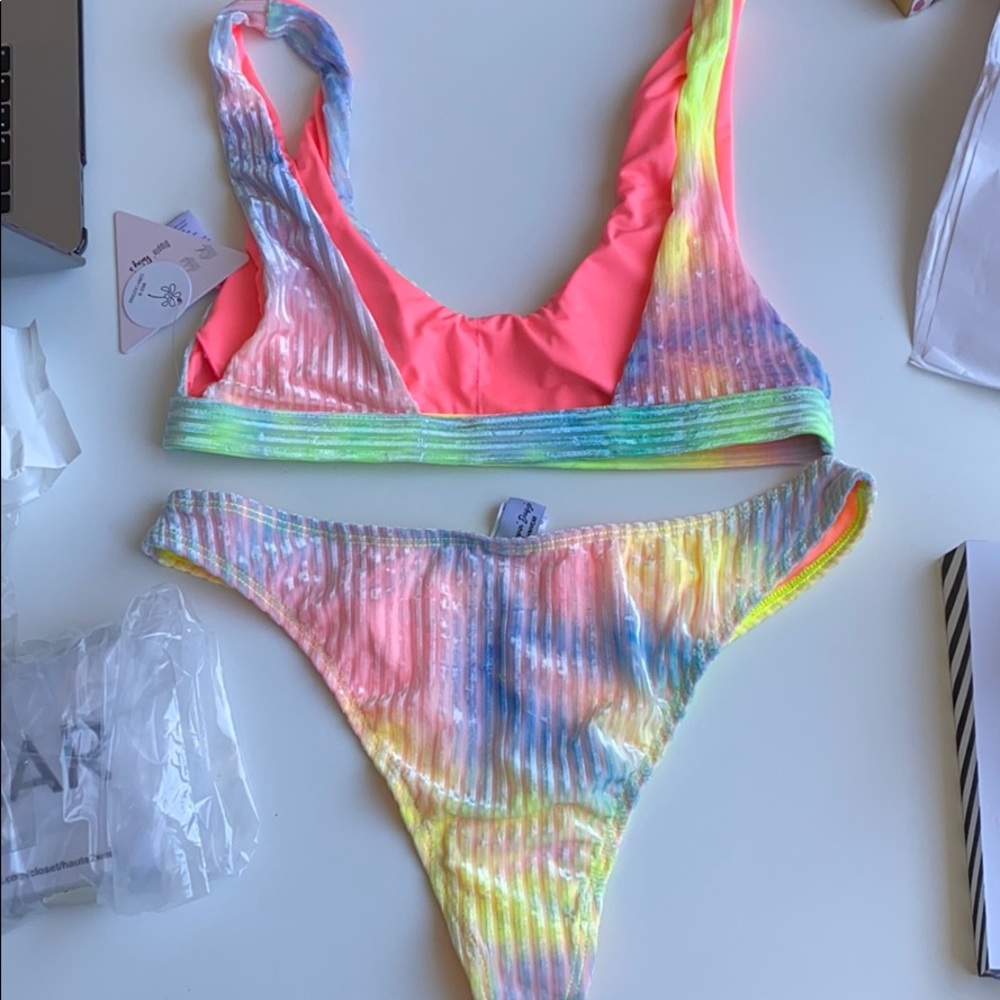 *24 FRIDAY SALE* Electric Feel Velvet Tie Dye Bikini Bottom - Picture 9 of 10